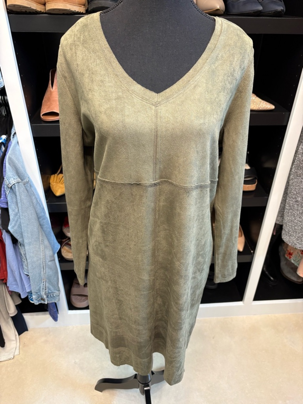 Boutique Olive Green V-Neck Midi Dress